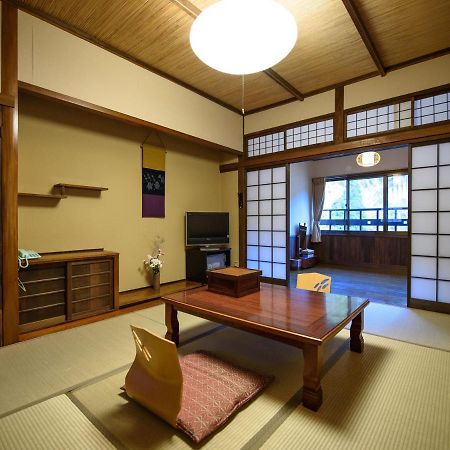 Yunohira Kamiyanagiya Hotel Yufu Bagian luar foto