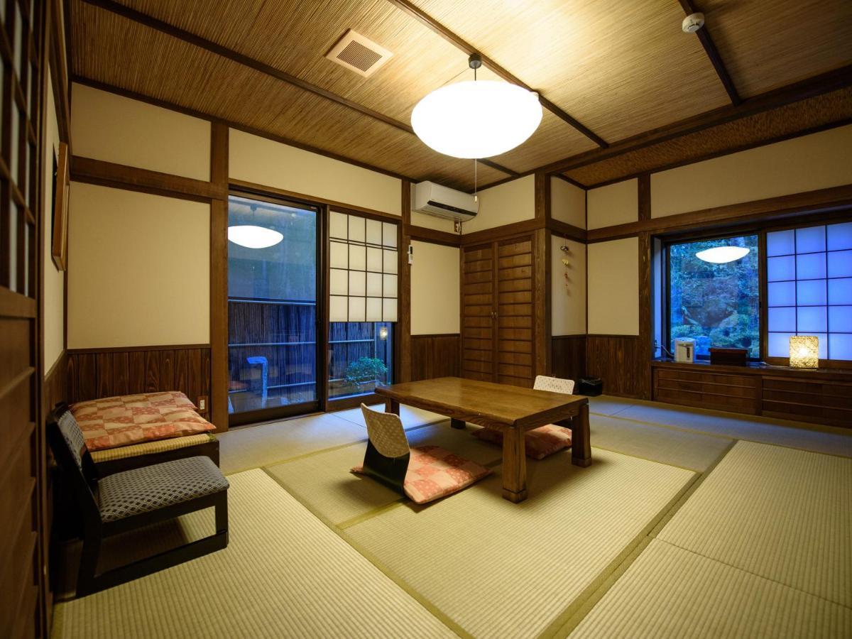 Yunohira Kamiyanagiya Hotel Yufu Bagian luar foto