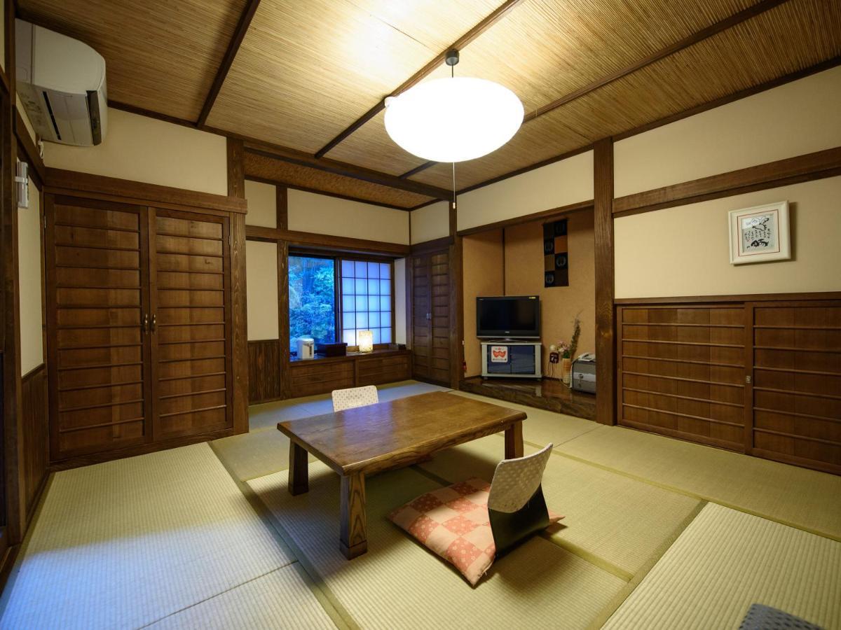 Yunohira Kamiyanagiya Hotel Yufu Bagian luar foto