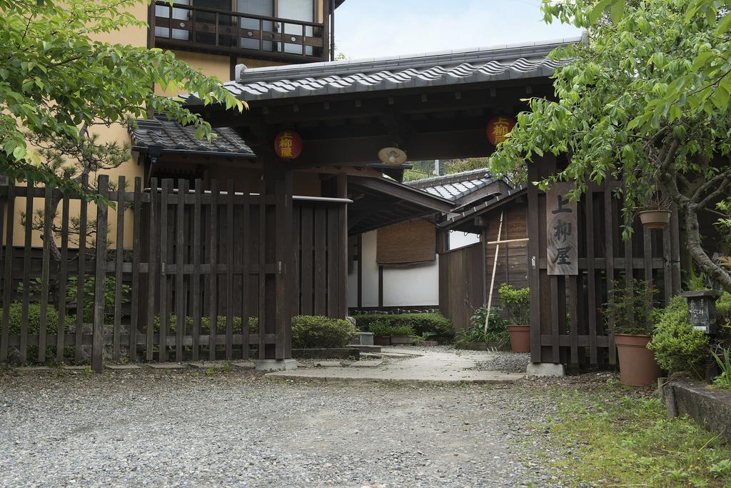 Yunohira Kamiyanagiya Hotel Yufu Bagian luar foto